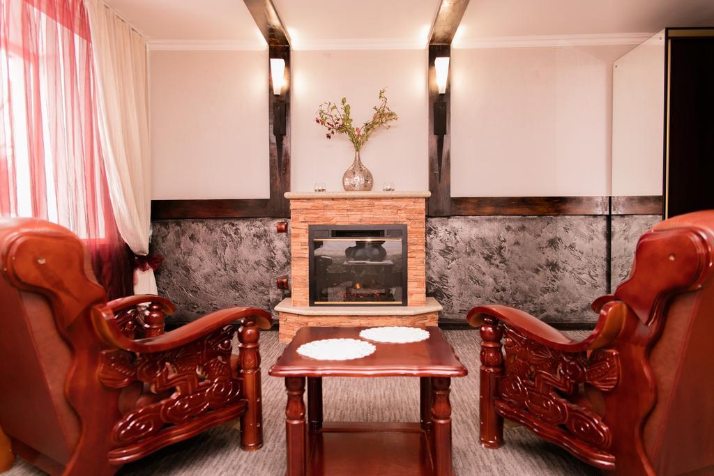 Galirad Hotel Ustʼ-Kamenogorsk エクステリア 写真