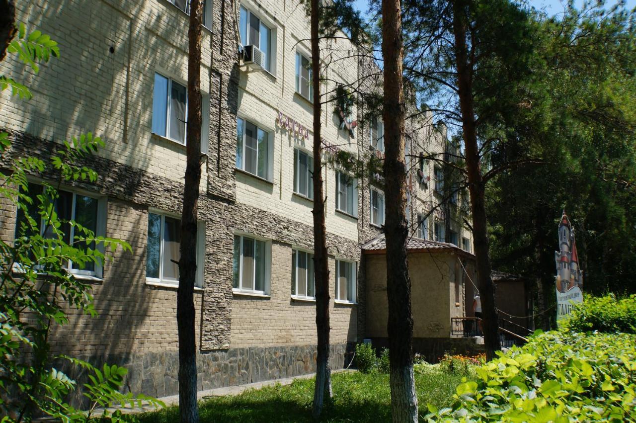 Galirad Hotel Ustʼ-Kamenogorsk エクステリア 写真